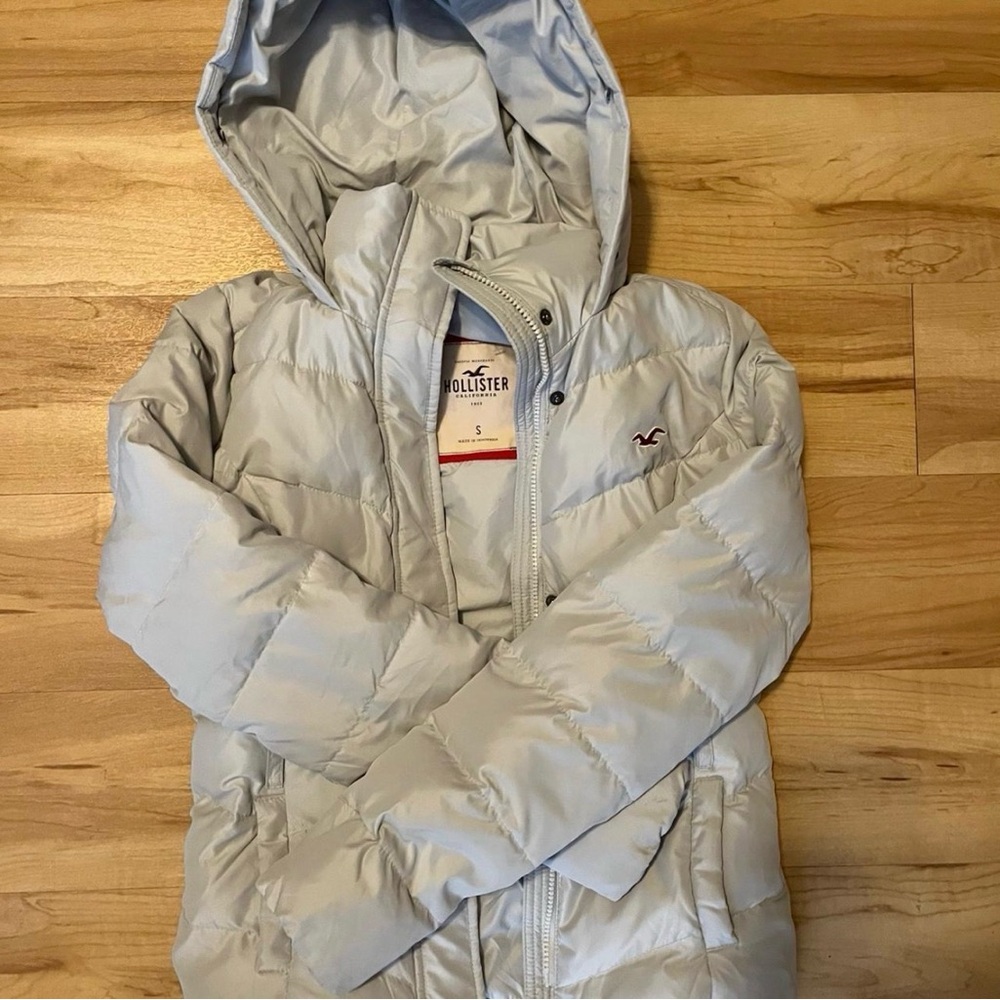 Hollister Grey Puffer Jacket with Hood